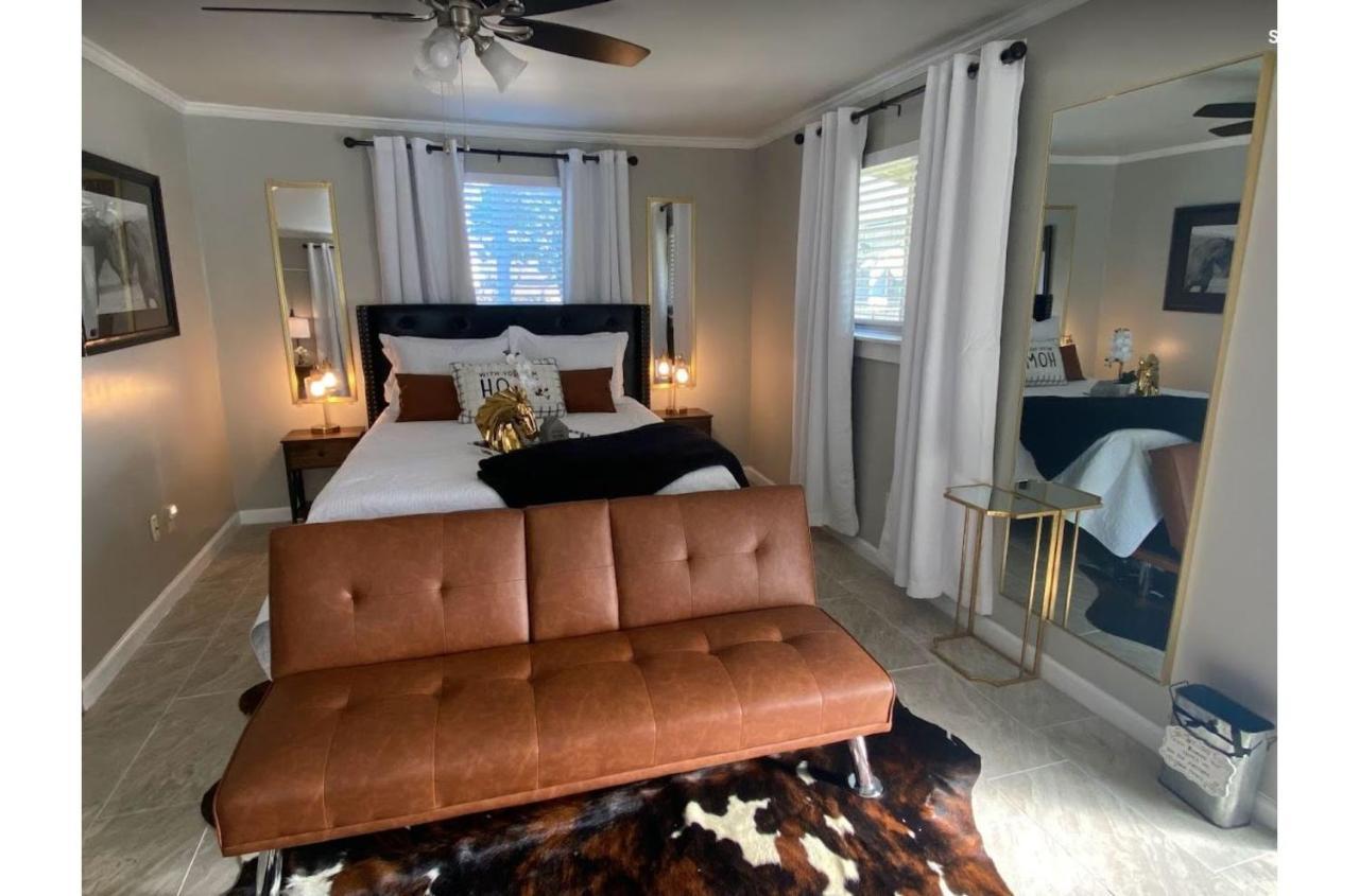 Stunning Cozy Downtown Guesthouse San Antonio Exterior photo